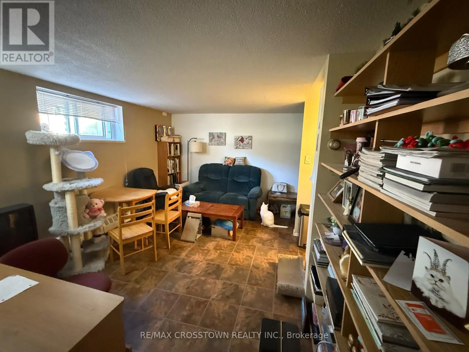B12 - 40 JUDGE AVENUE