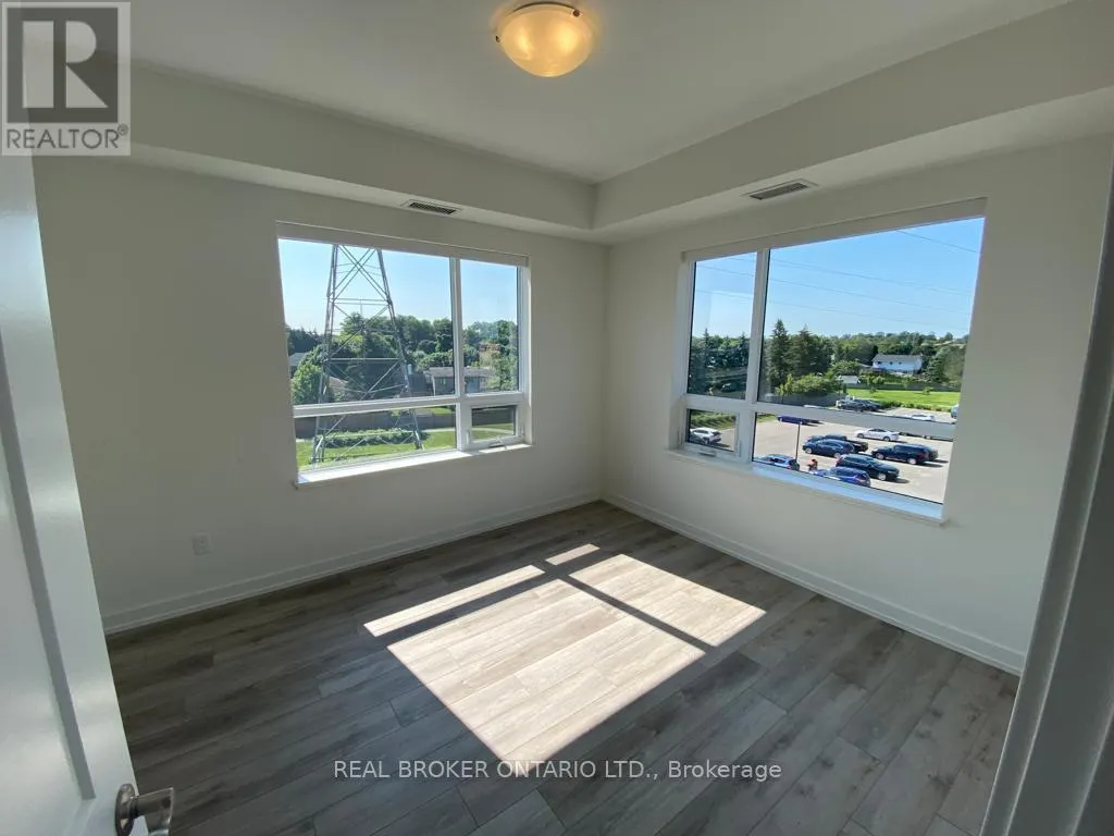 402 - 251 NORTHFIELD DRIVE E