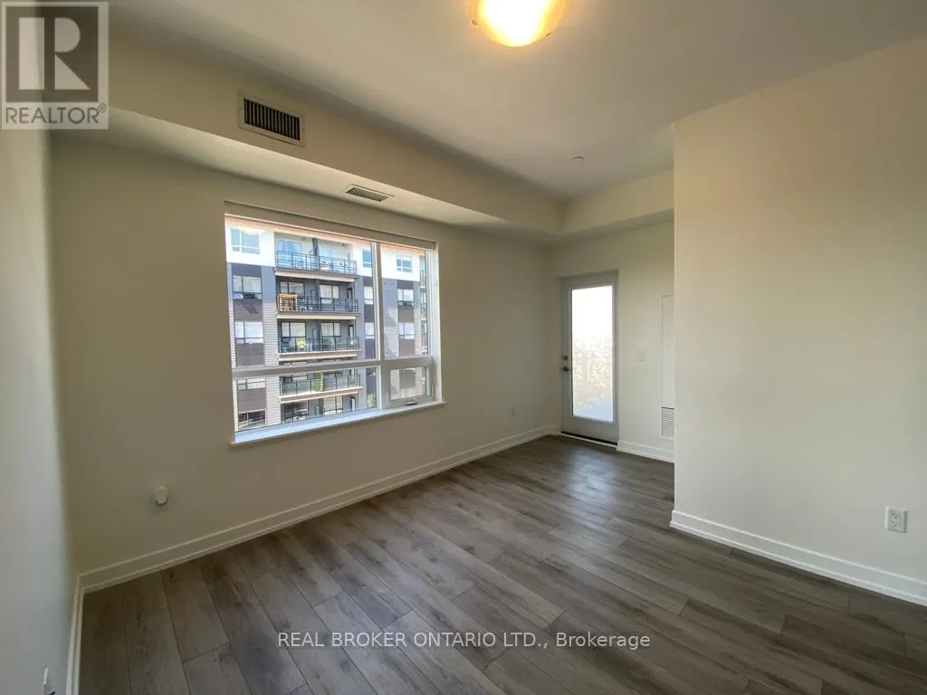 402 - 251 NORTHFIELD DRIVE E