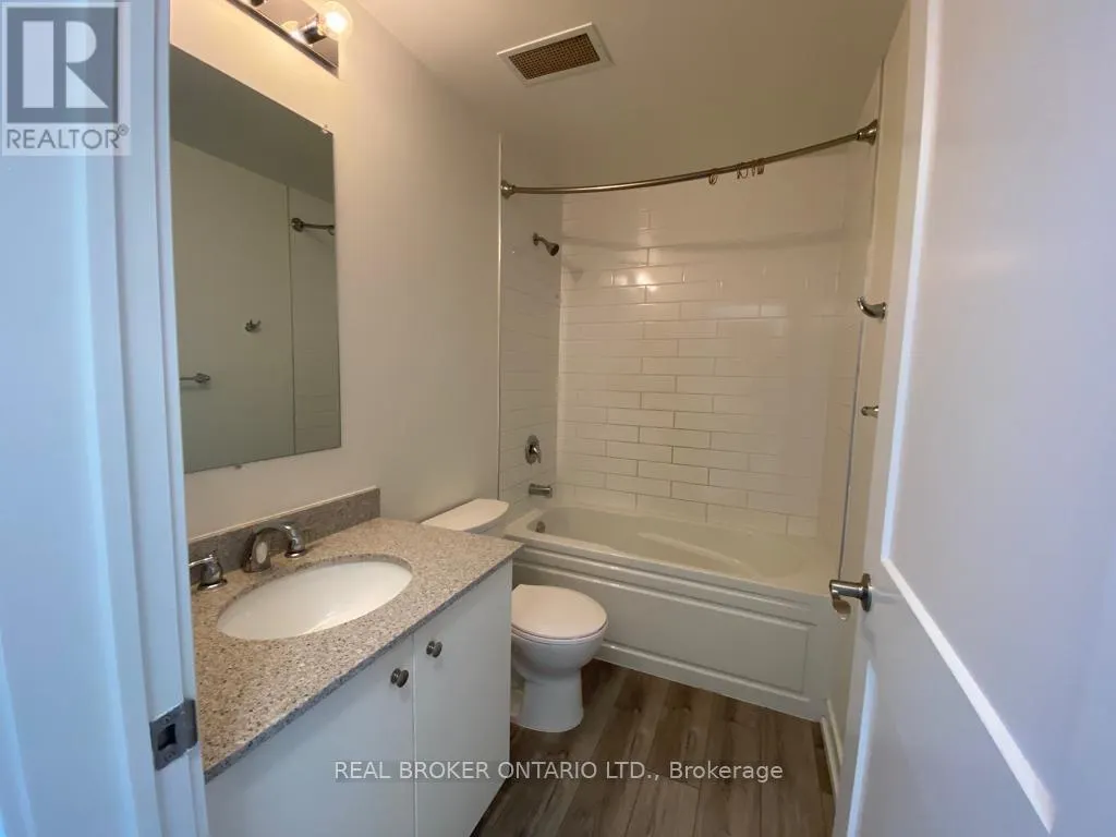 402 - 251 NORTHFIELD DRIVE E