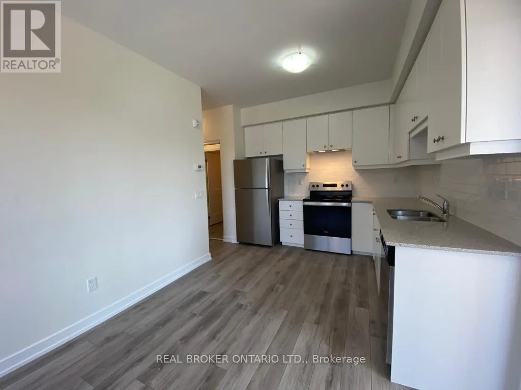 402 - 251 NORTHFIELD DRIVE E