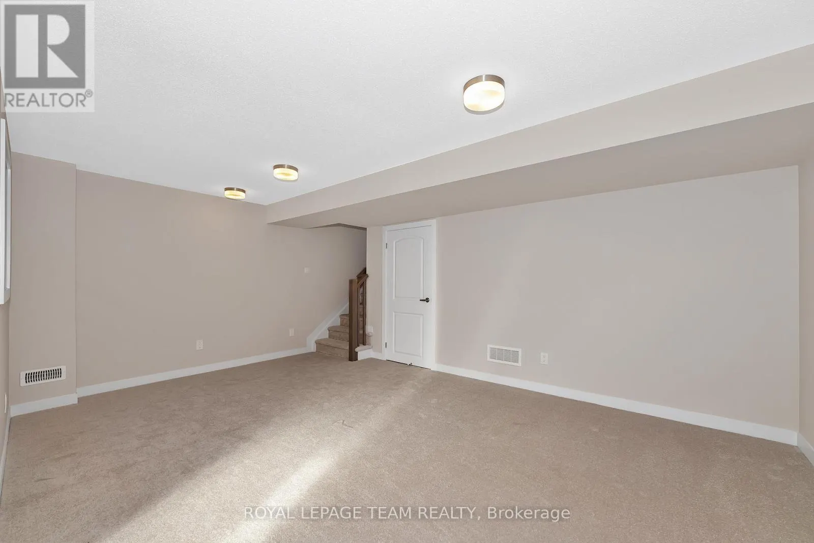 48 PUMICE PLACE S