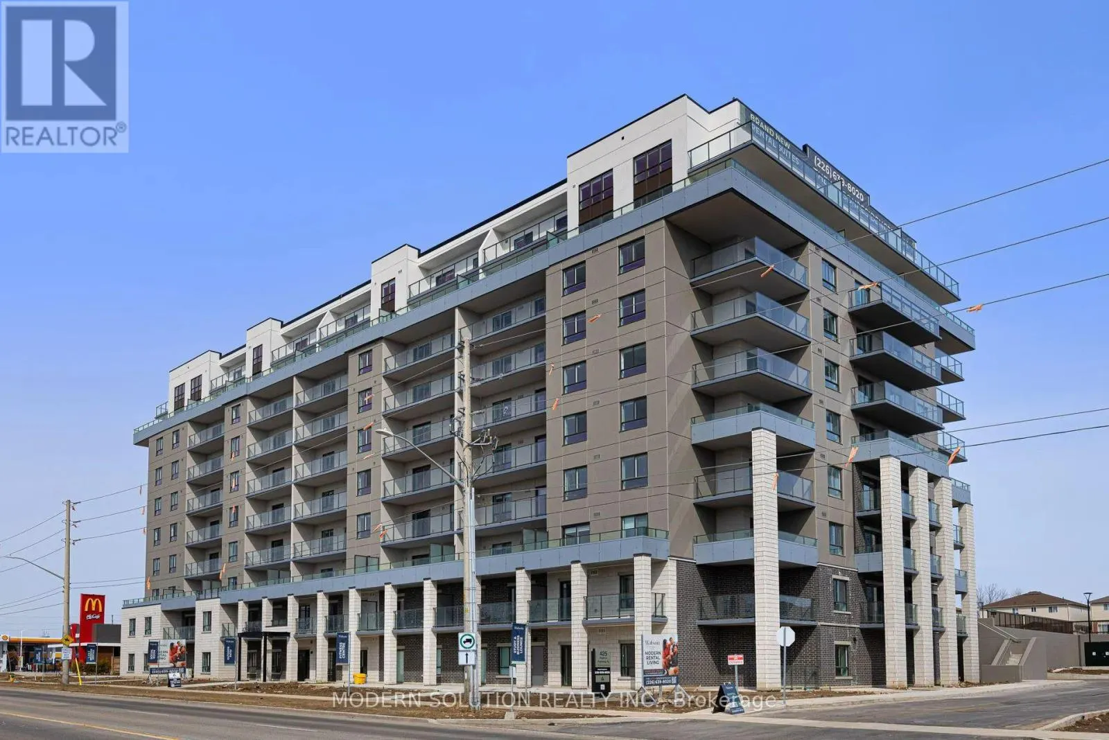 914 - 425 WATSON PARKWAY N