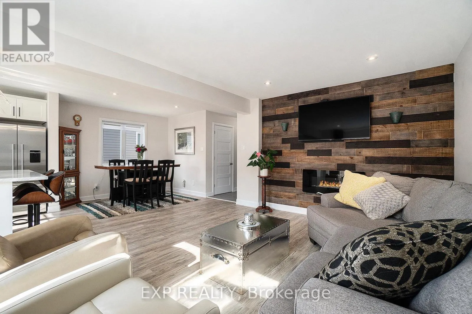 704 AZURE STREET