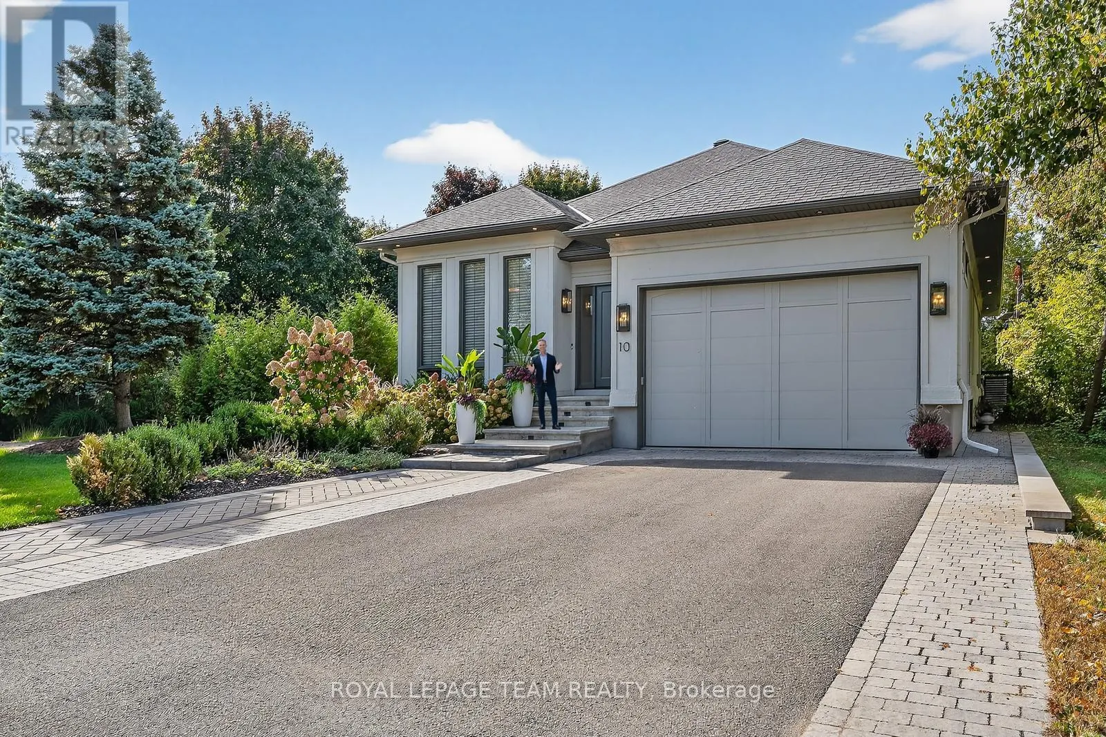 10 LEAVER AVENUE