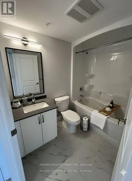 807 - 425 WATSON PARKWAY N