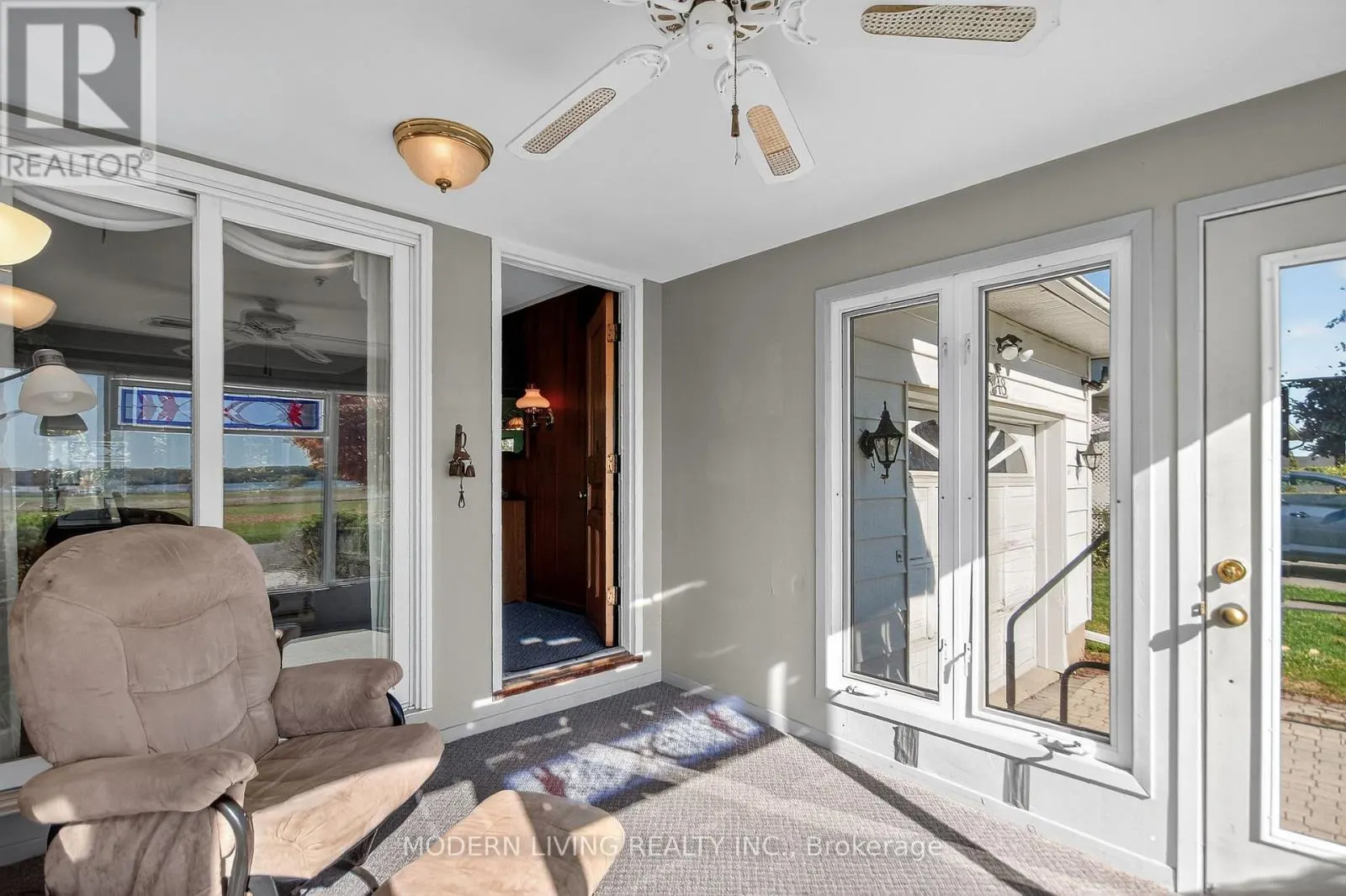 48 ELIZABETH DRIVE