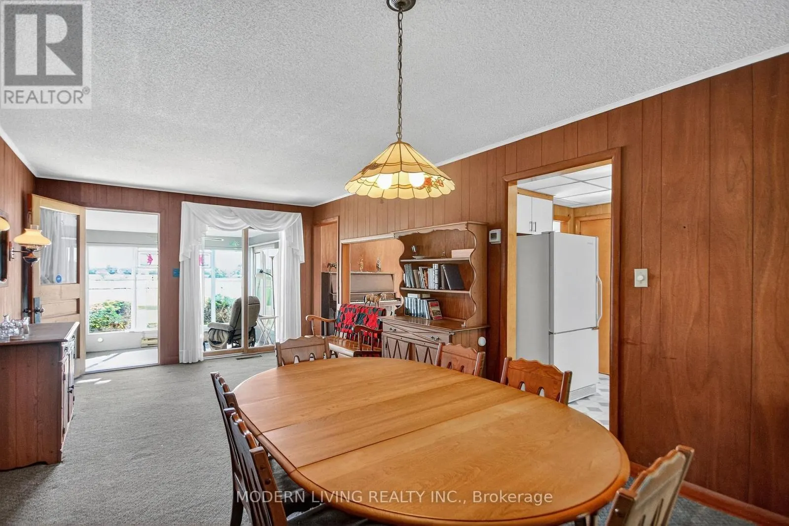 48 ELIZABETH DRIVE