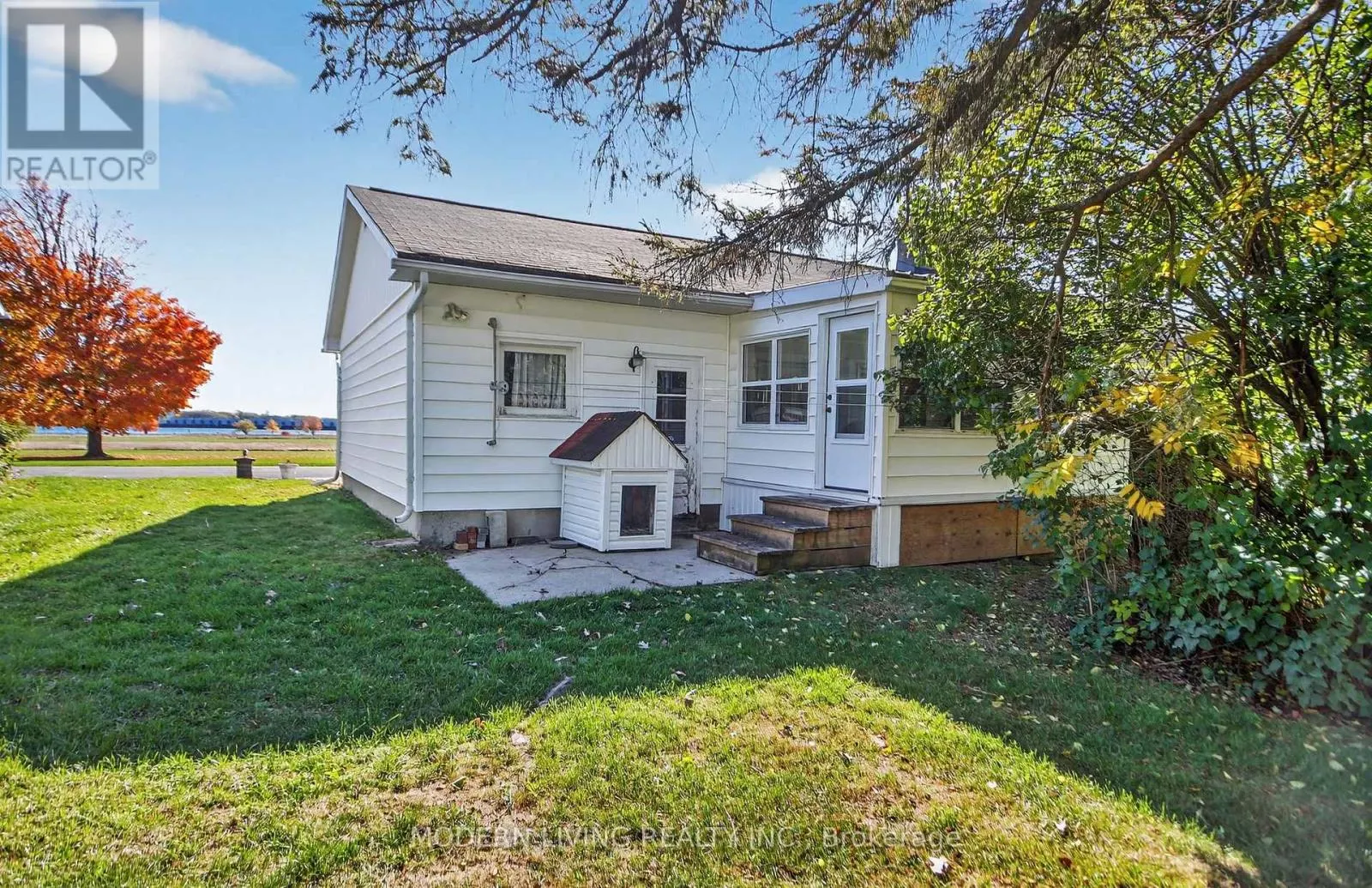 48 ELIZABETH DRIVE