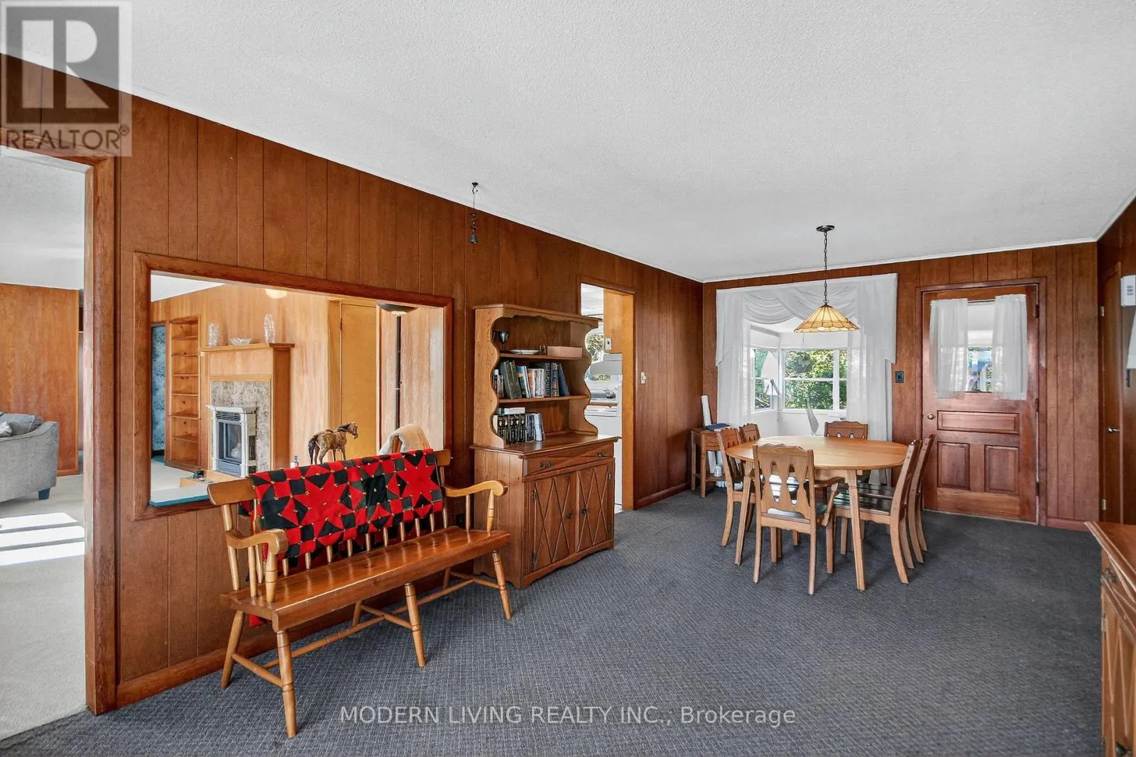 48 ELIZABETH DRIVE