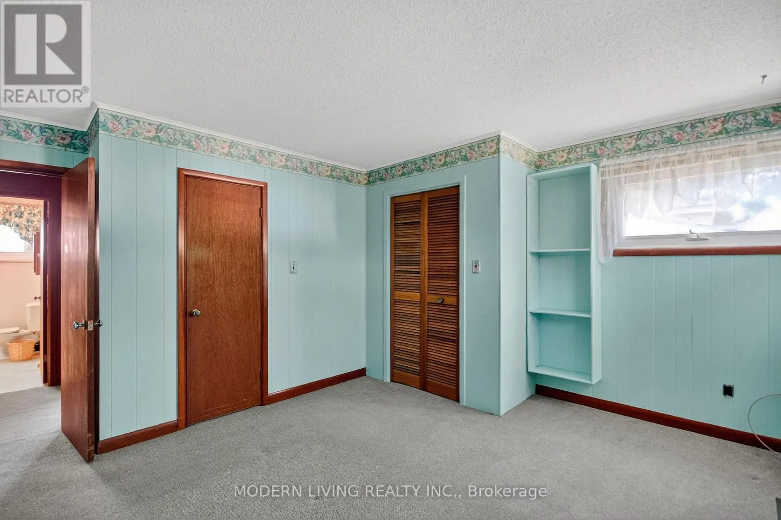 48 ELIZABETH DRIVE