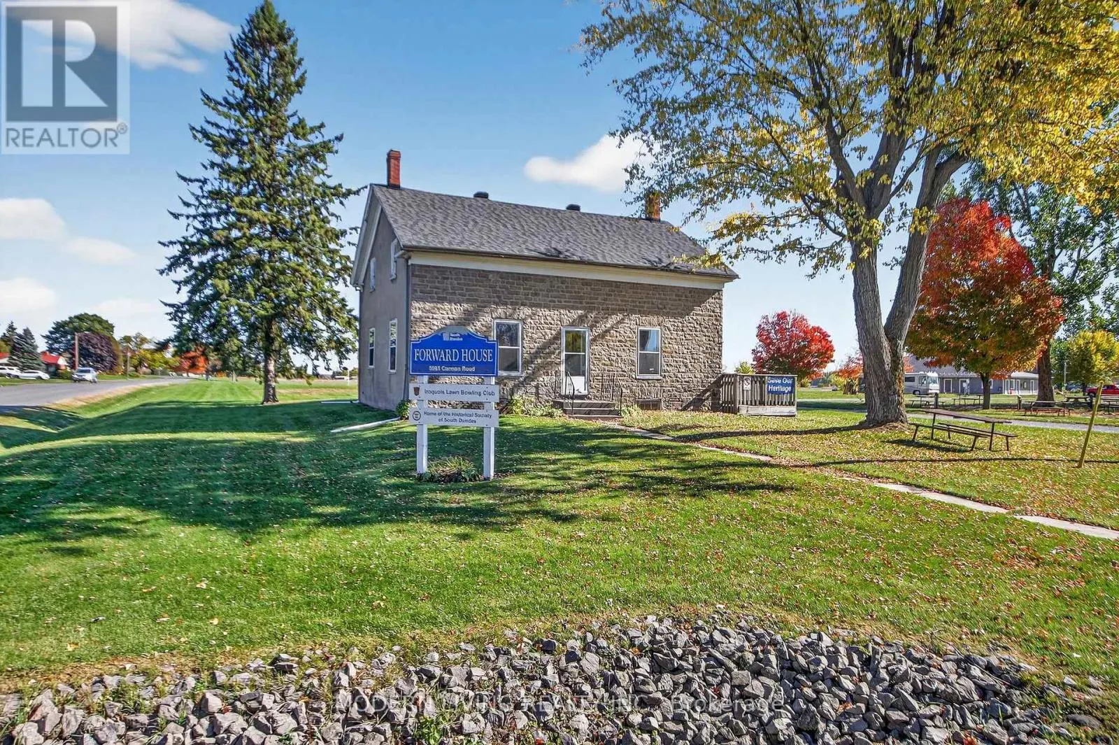 48 ELIZABETH DRIVE