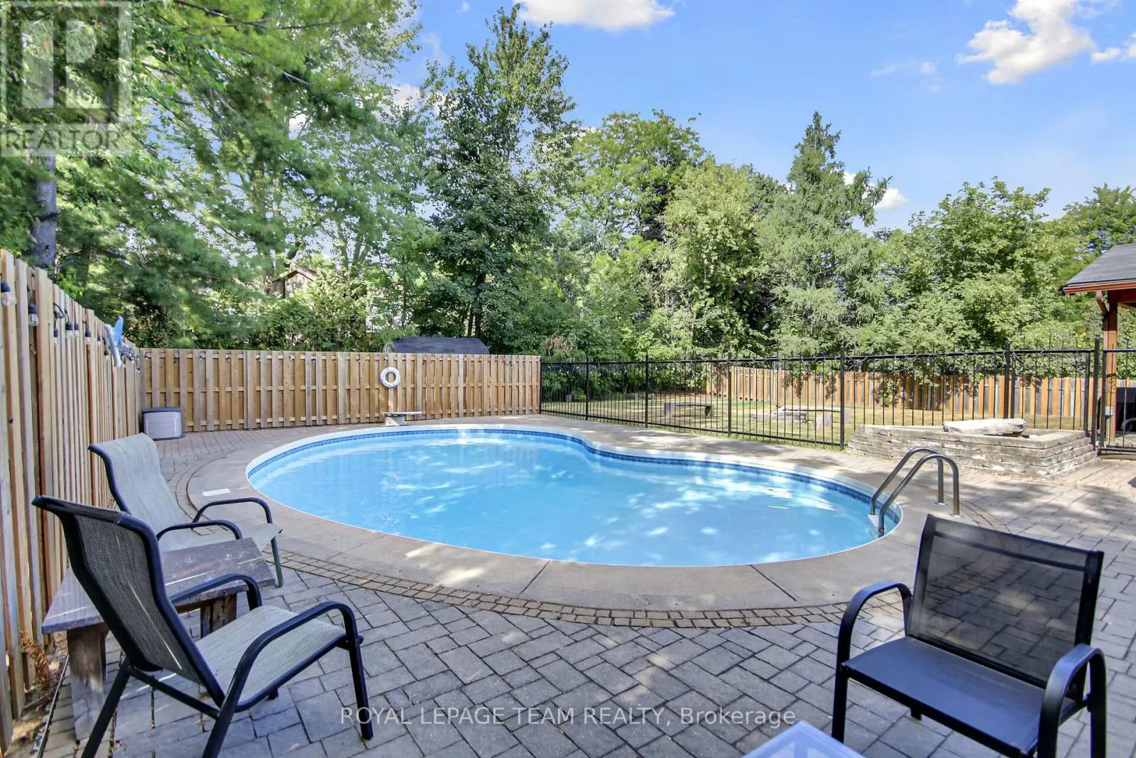 1079 CHRISTOPHER DRIVE
