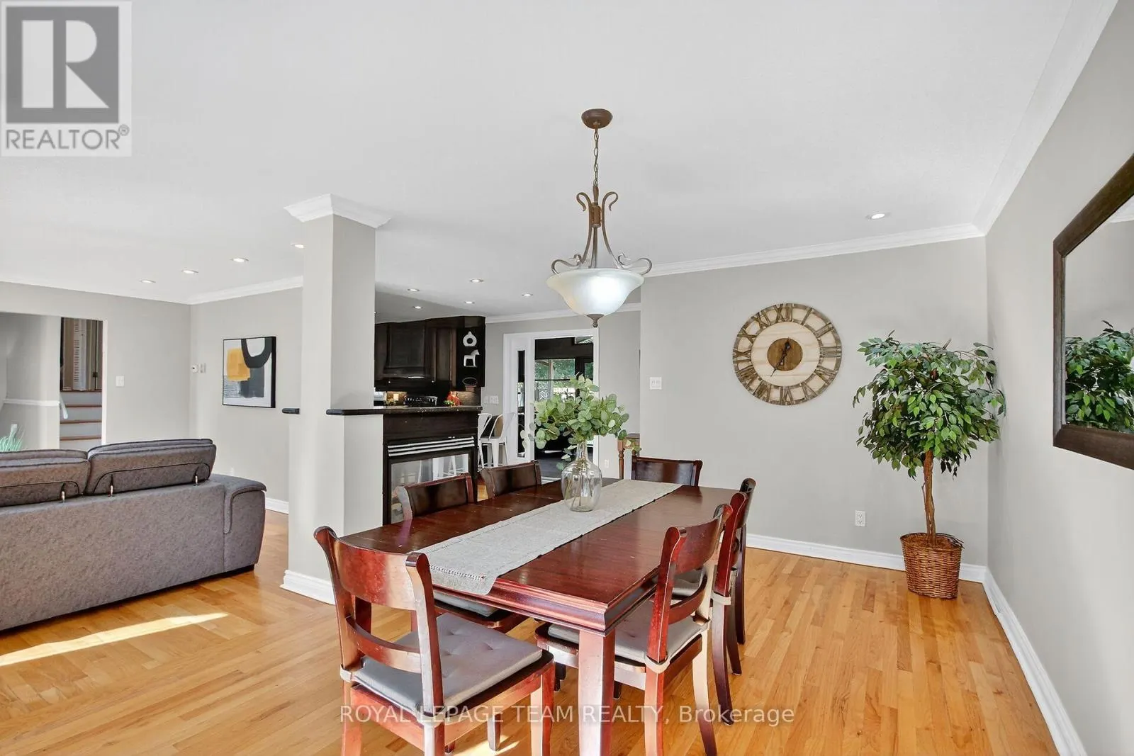 1079 CHRISTOPHER DRIVE
