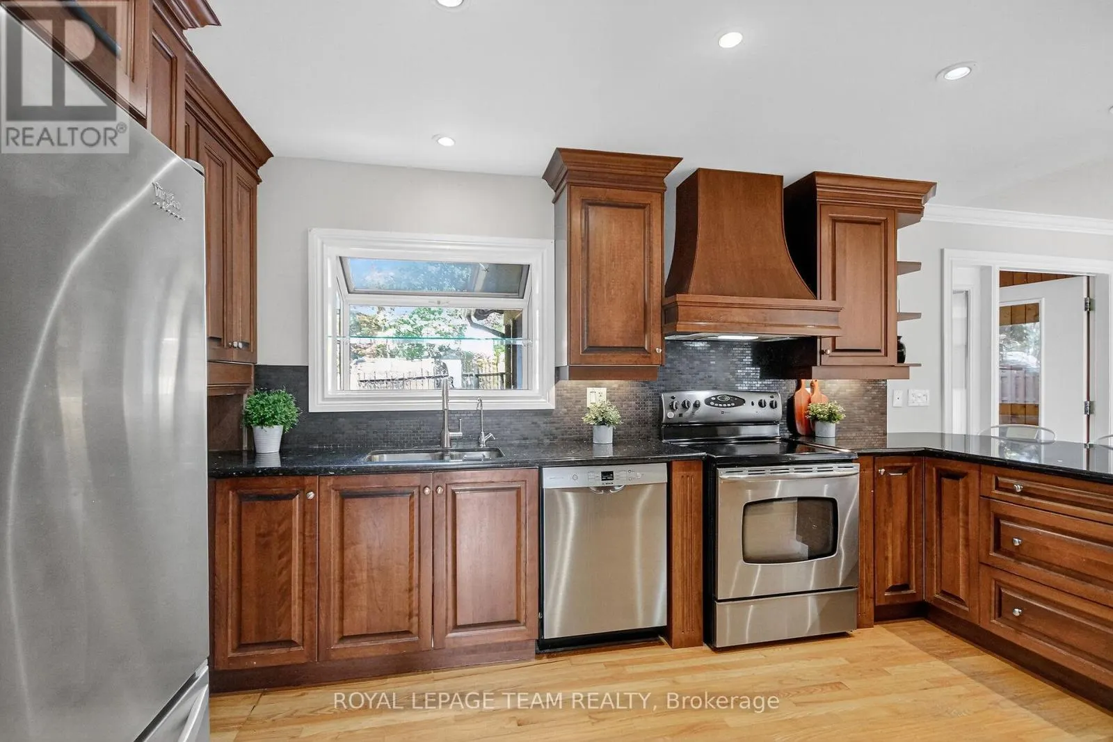 1079 CHRISTOPHER DRIVE