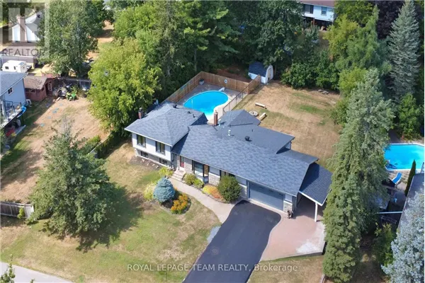 1079 CHRISTOPHER DRIVE