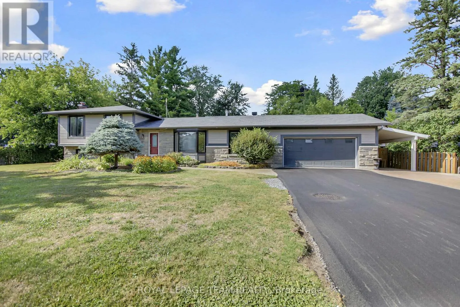 1079 CHRISTOPHER DRIVE