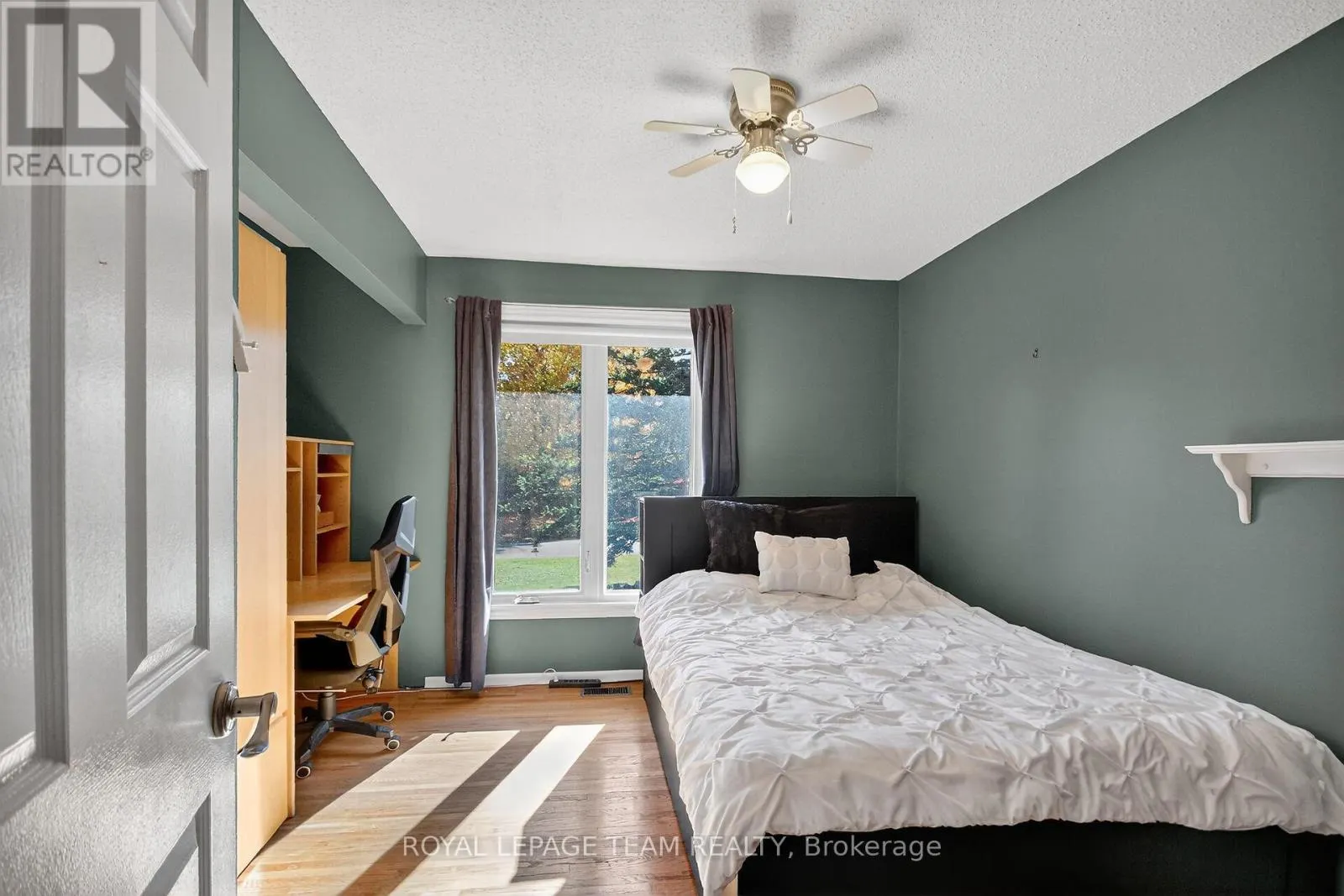 1079 CHRISTOPHER DRIVE