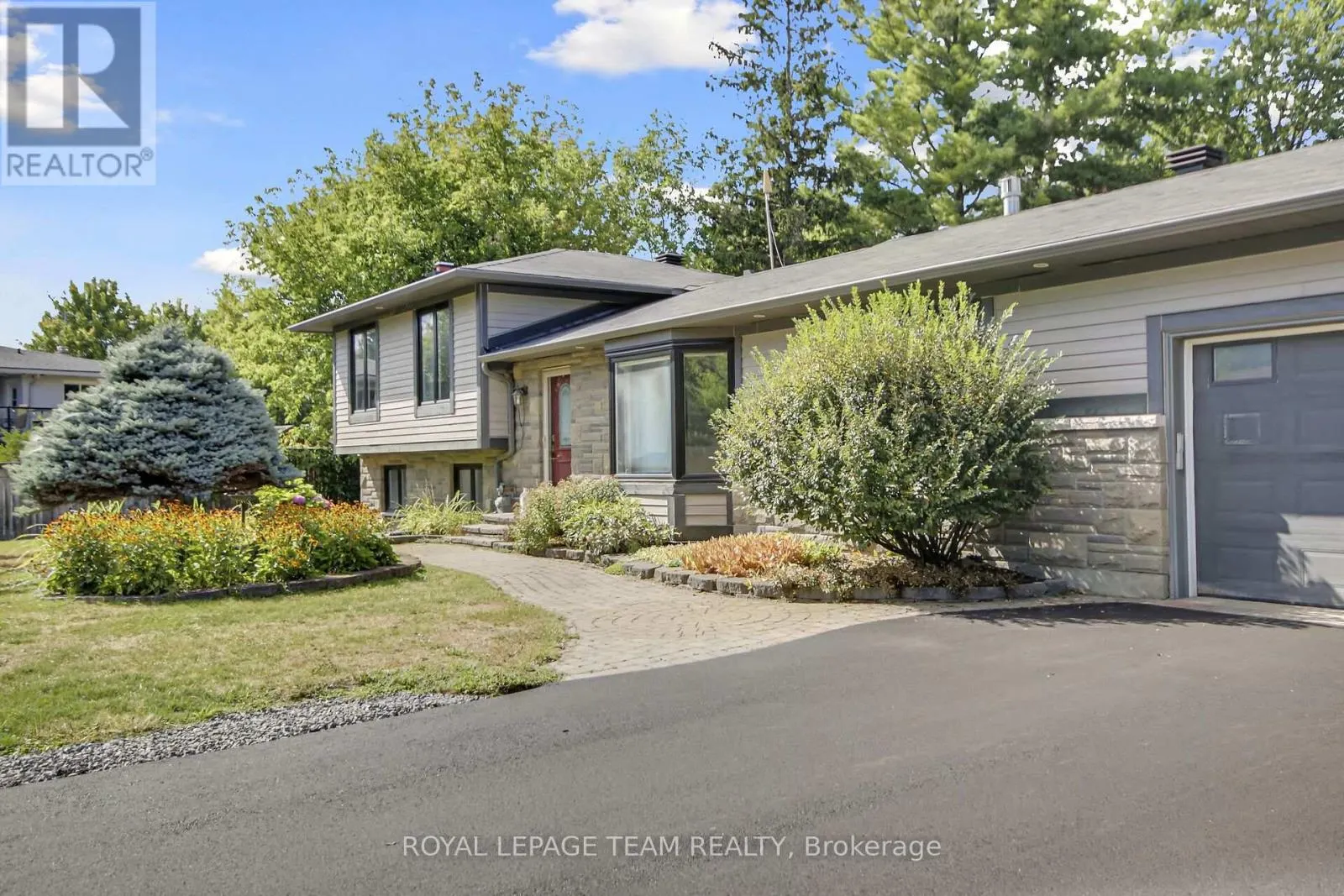 1079 CHRISTOPHER DRIVE