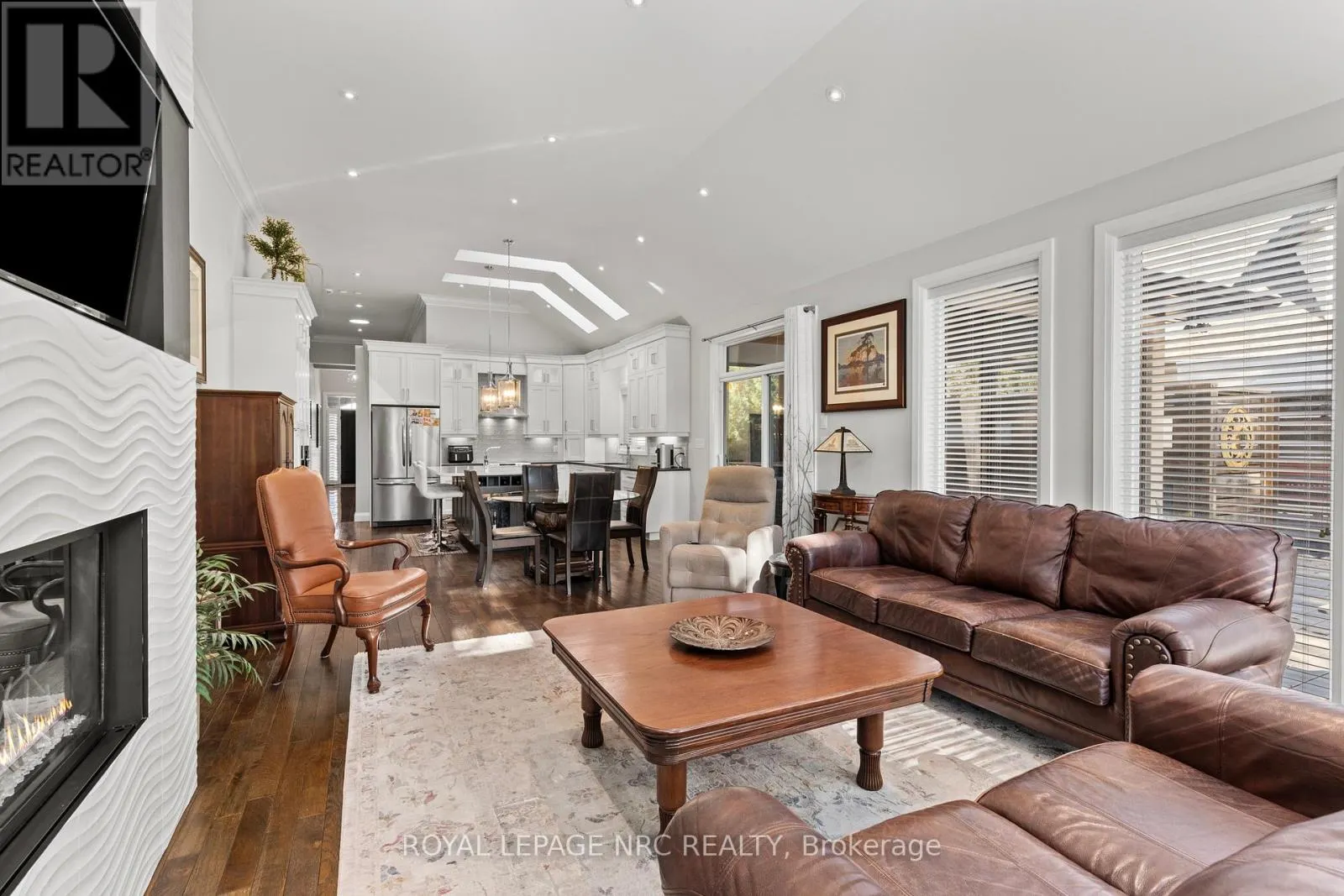 12 DAVID LOWREY COURT