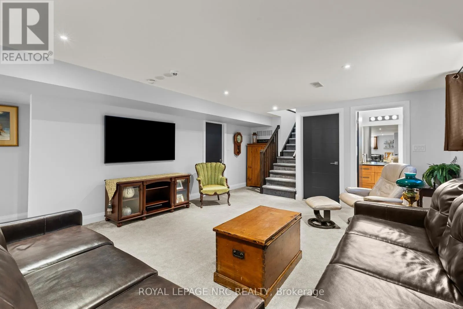 12 DAVID LOWREY COURT
