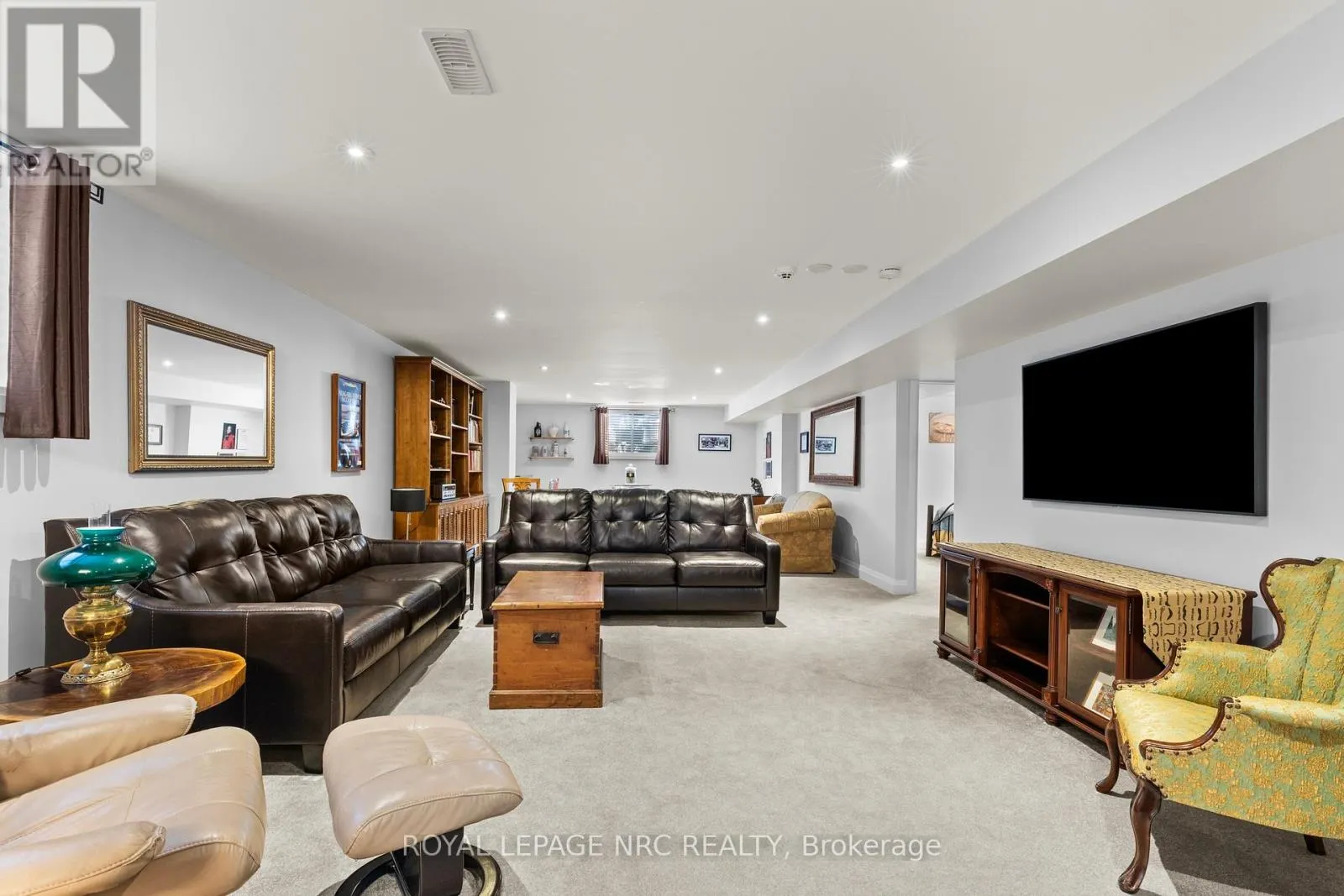 12 DAVID LOWREY COURT