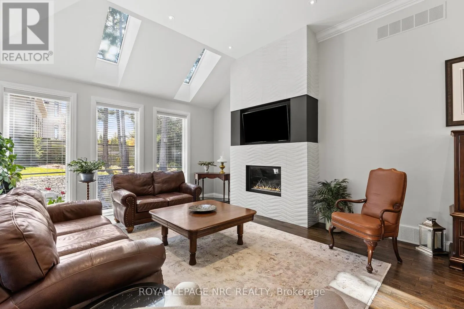 12 DAVID LOWREY COURT