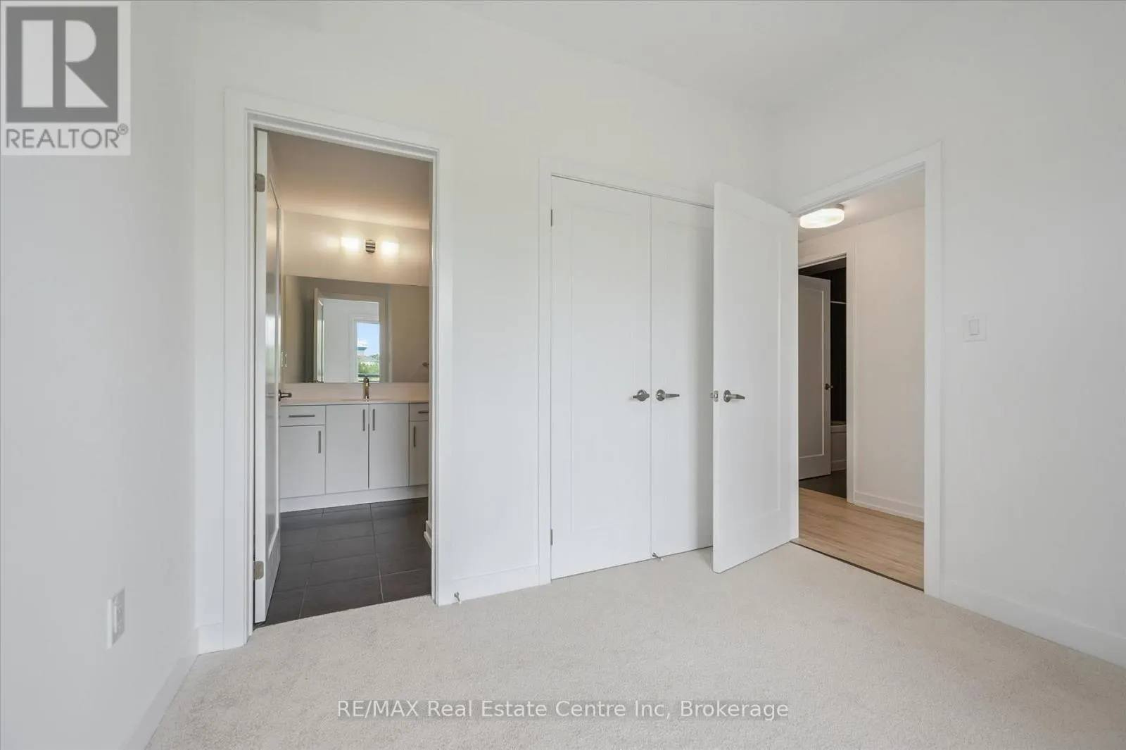 6 - 940 ST DAVID STREET N, #6