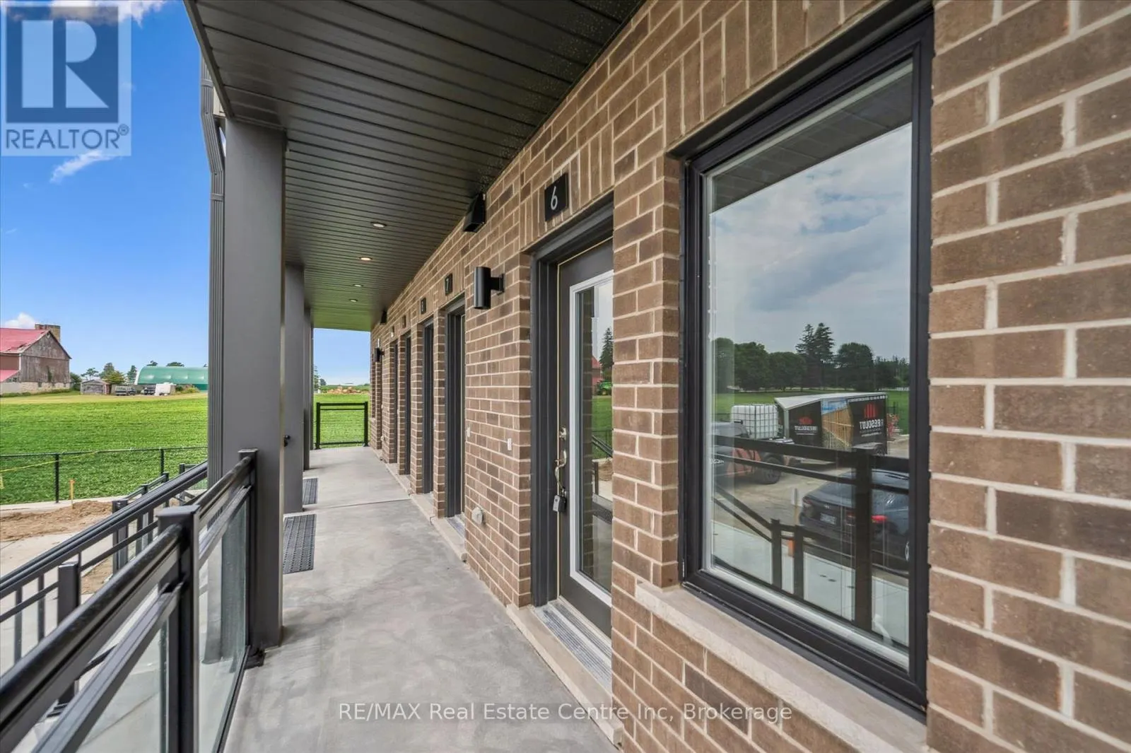 6 - 940 ST DAVID STREET N, #6