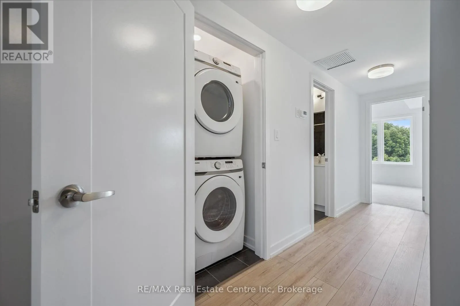 6 - 940 ST DAVID STREET N, #6