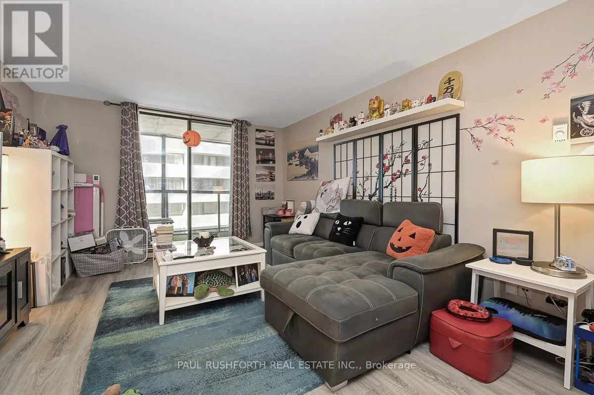 1703 - 475 LAURIER AVENUE W