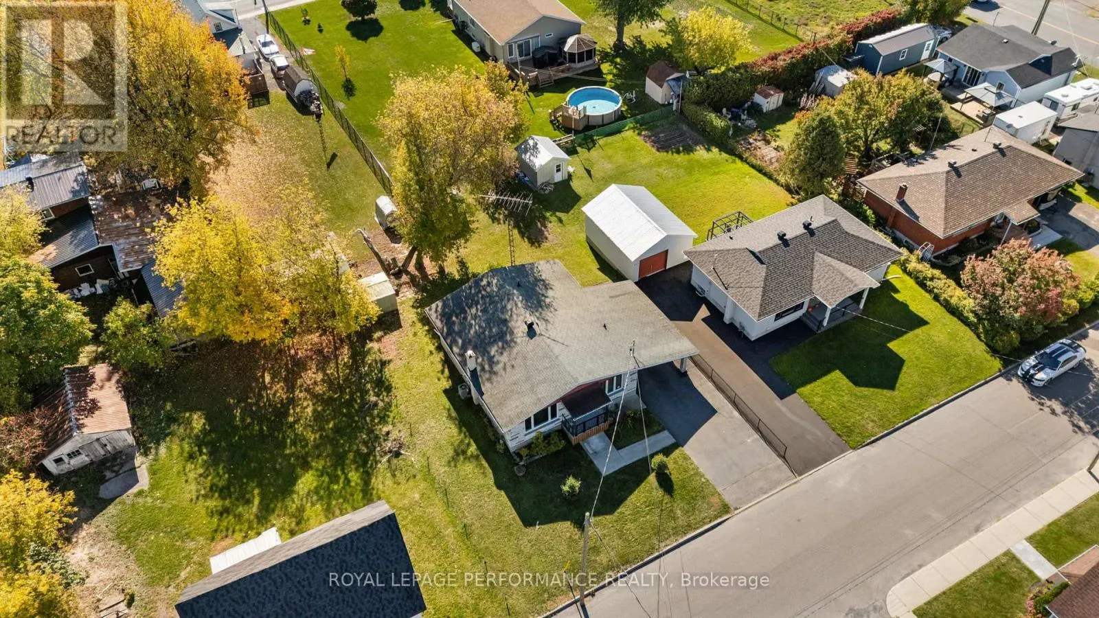 108 ELGIN STREET W