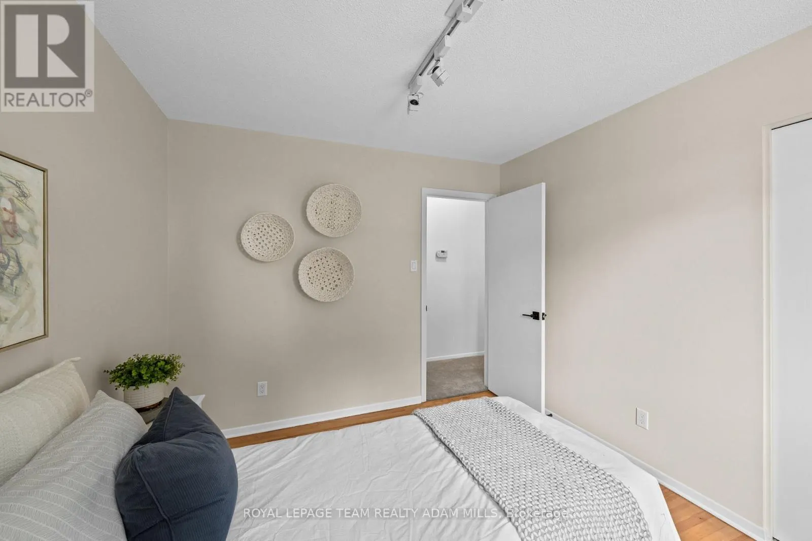 968 WALKLEY ROAD