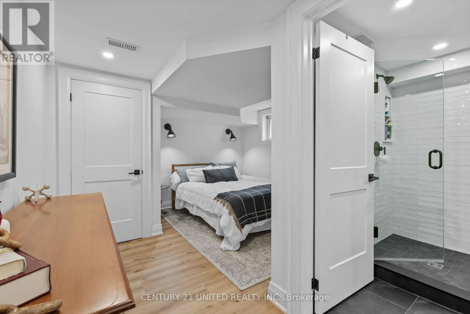 753 CHESTERFIELD AVENUE