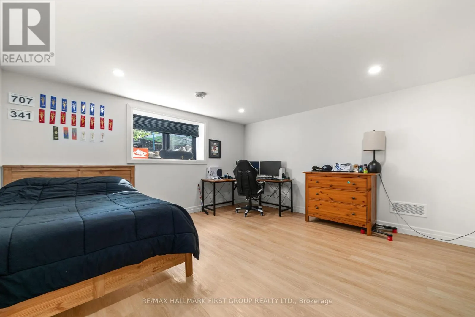376 WHITES ROAD