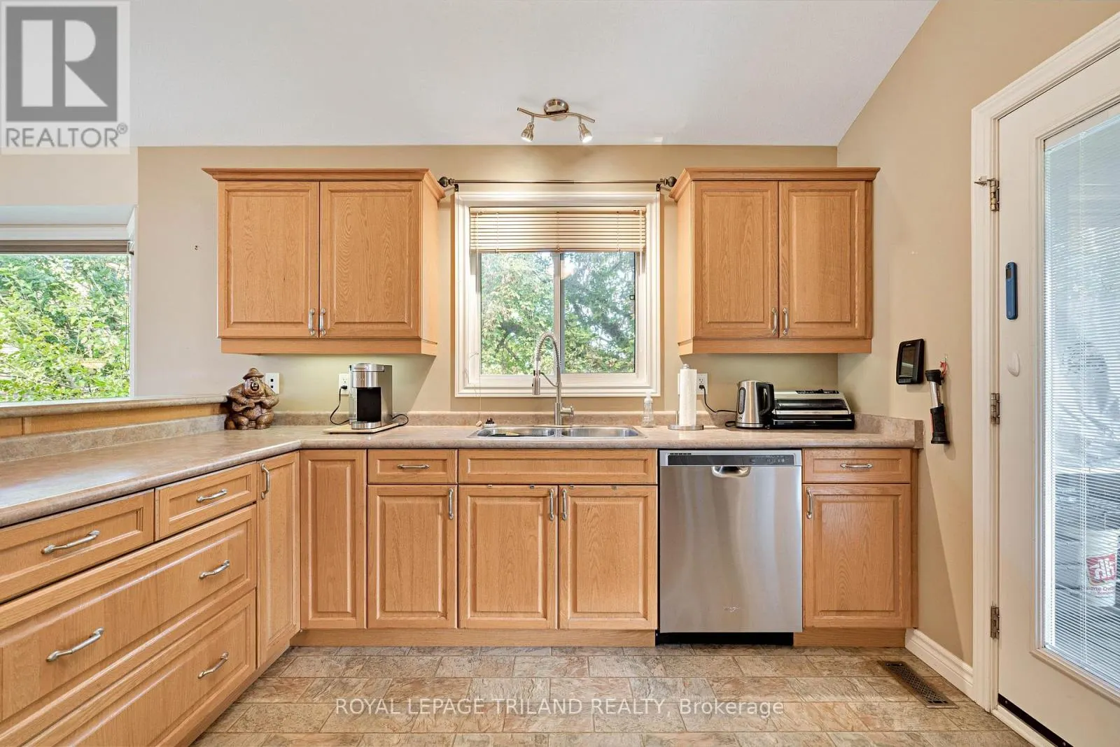 3805 TRILLIUM DRIVE