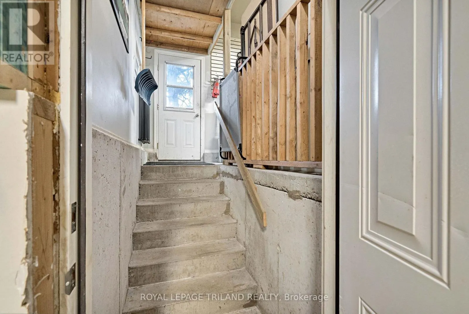 3805 TRILLIUM DRIVE