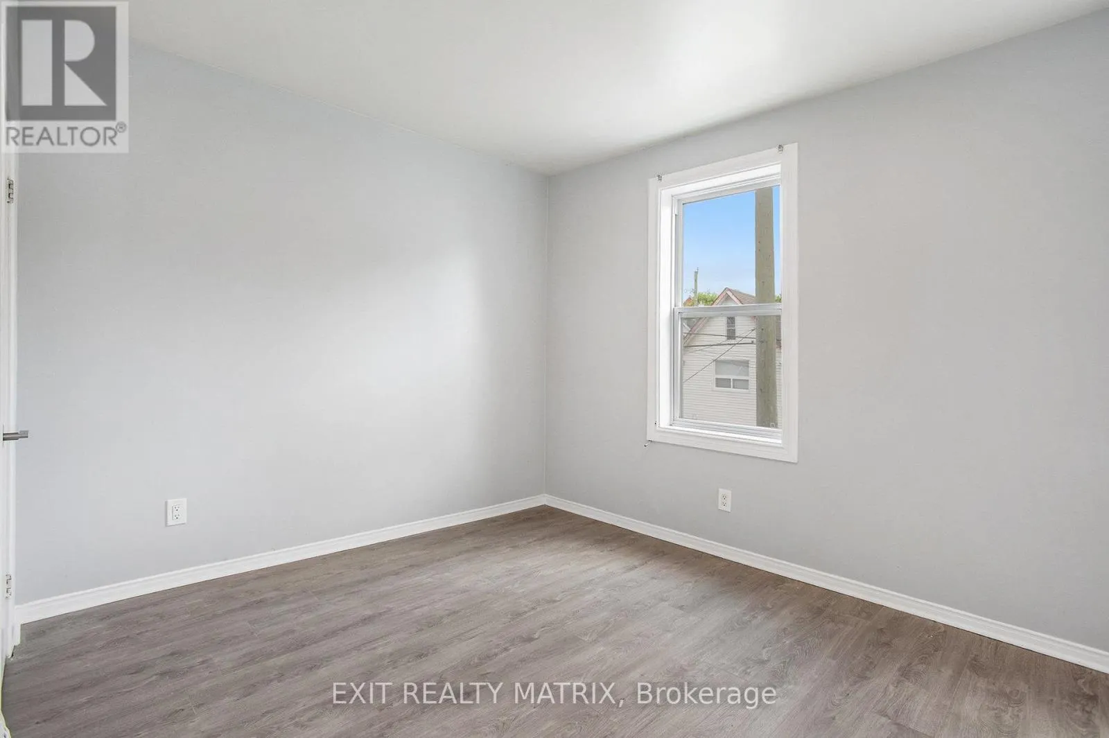 2 - 256 PARK PARK