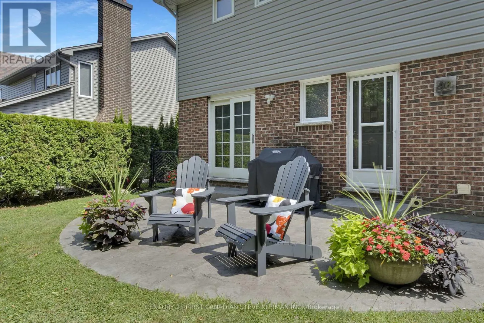 96 MERIDENE CRESCENT W