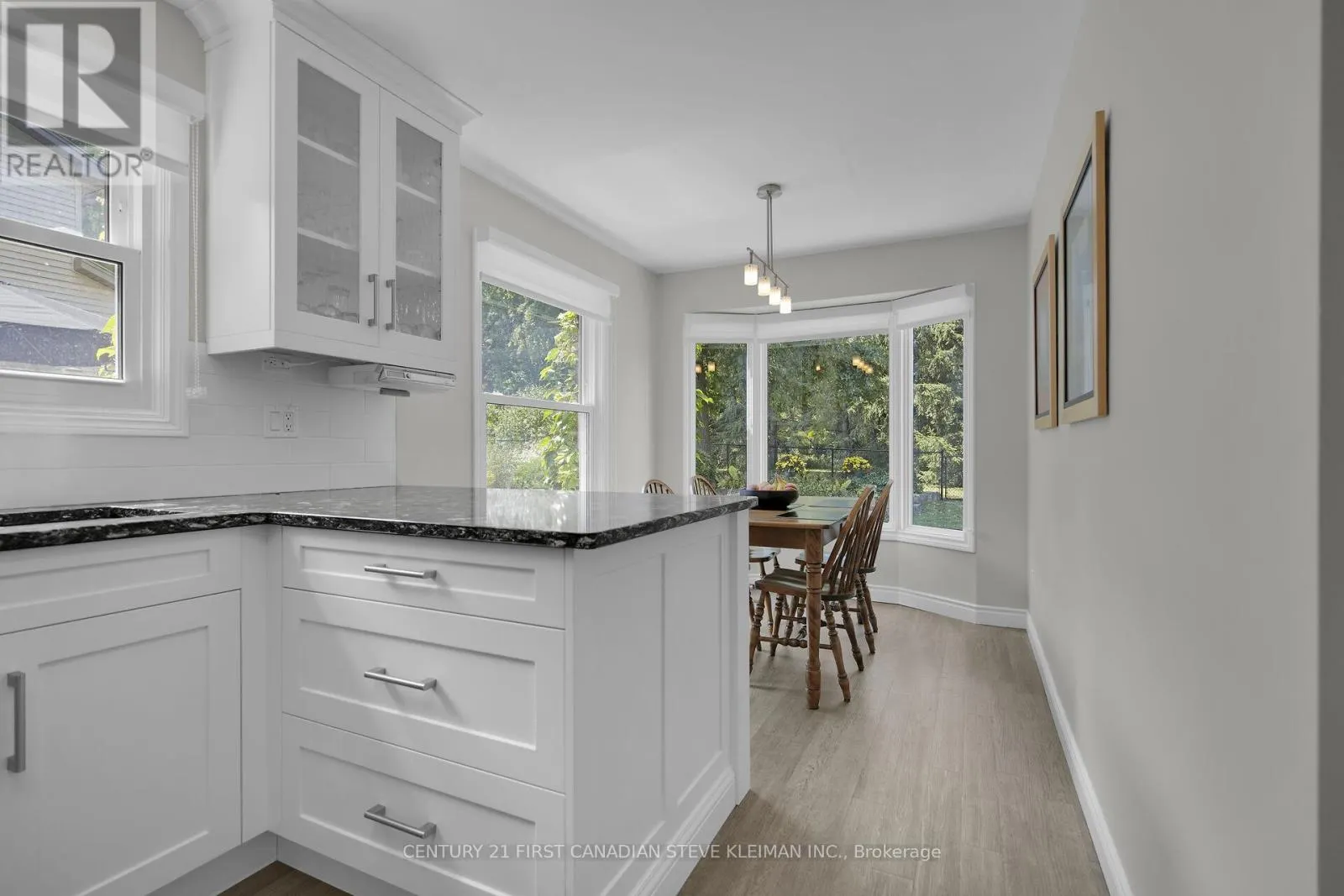 96 MERIDENE CRESCENT W