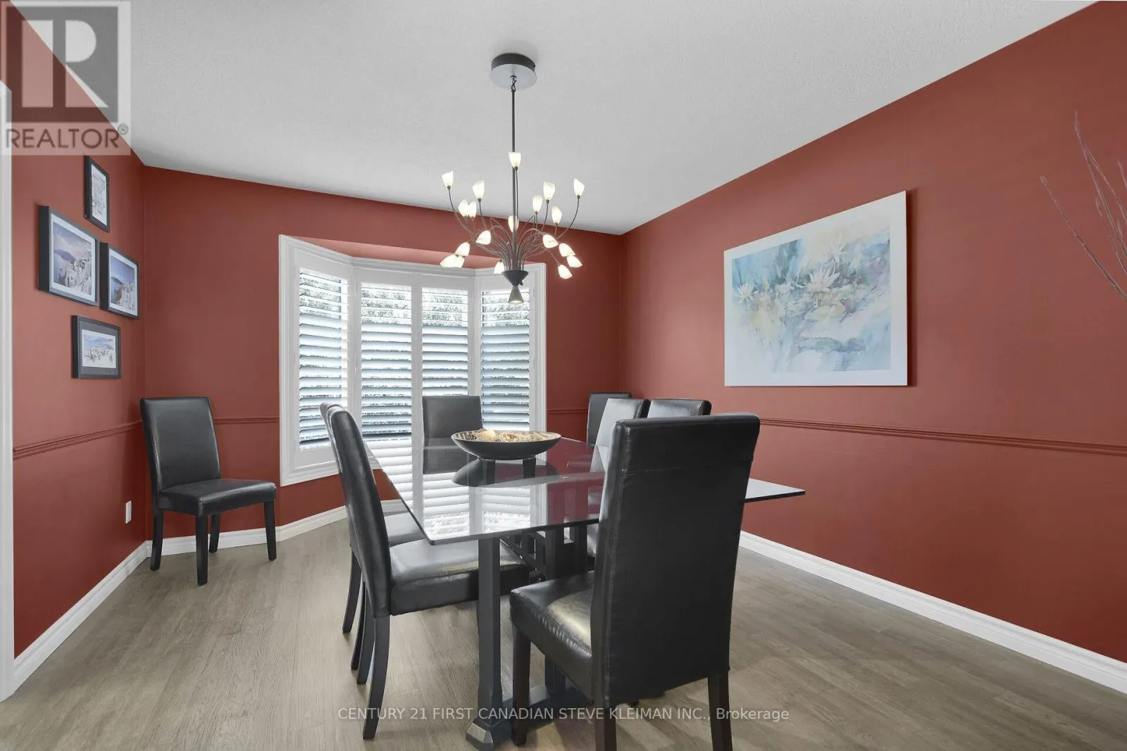 96 MERIDENE CRESCENT W
