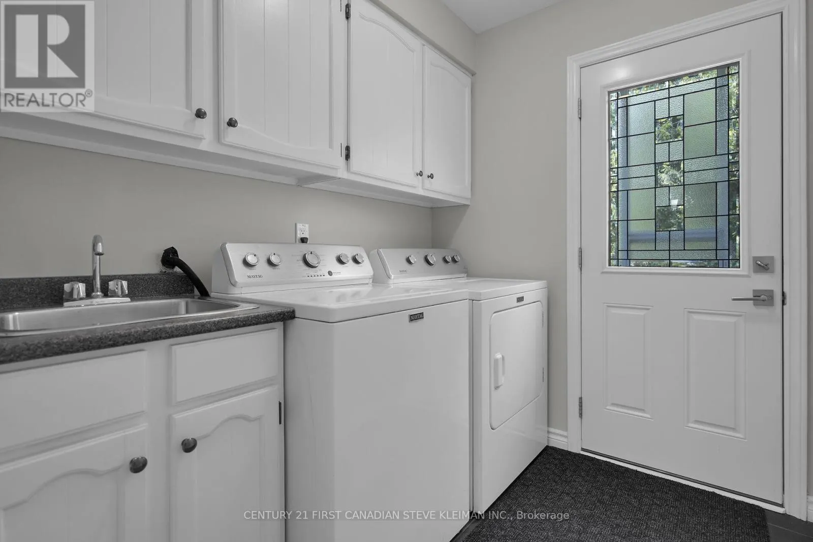 96 MERIDENE CRESCENT W