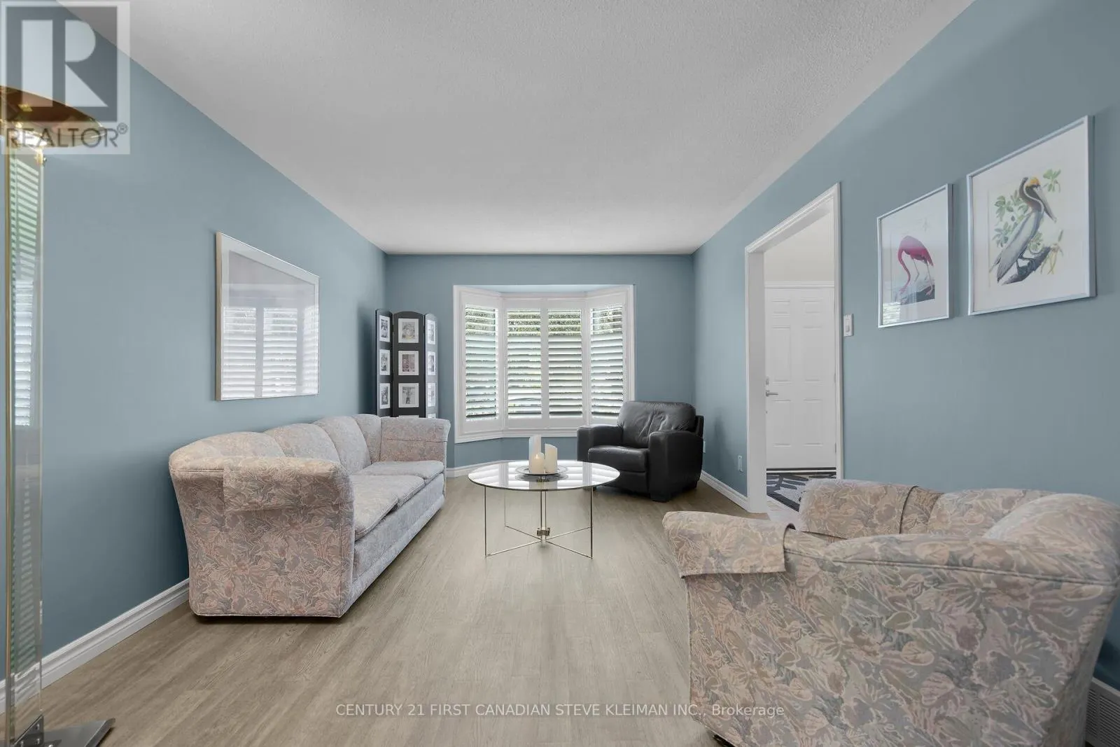 96 MERIDENE CRESCENT W