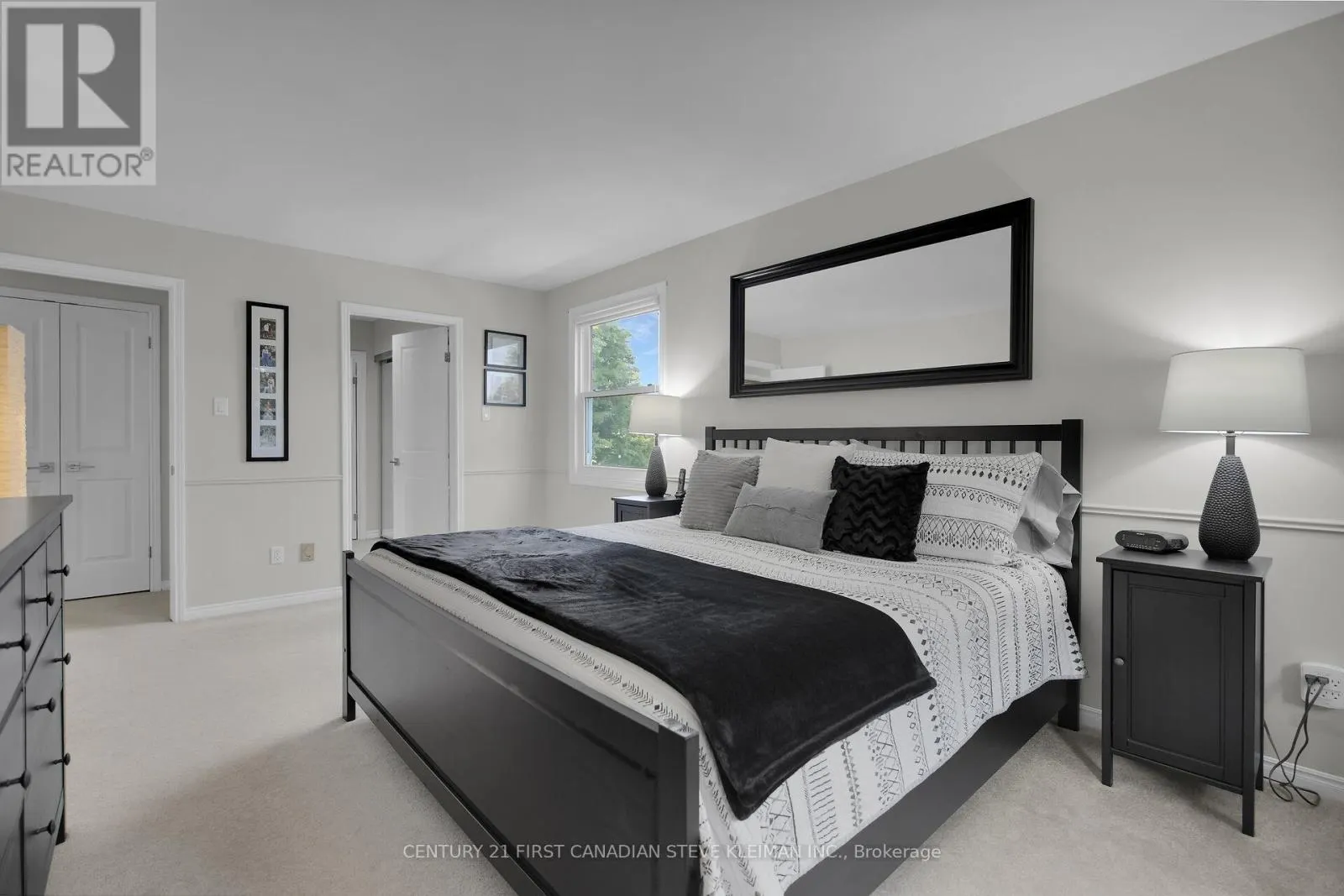 96 MERIDENE CRESCENT W