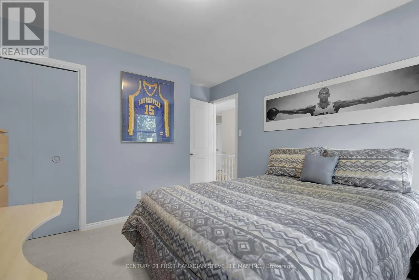 96 MERIDENE CRESCENT W