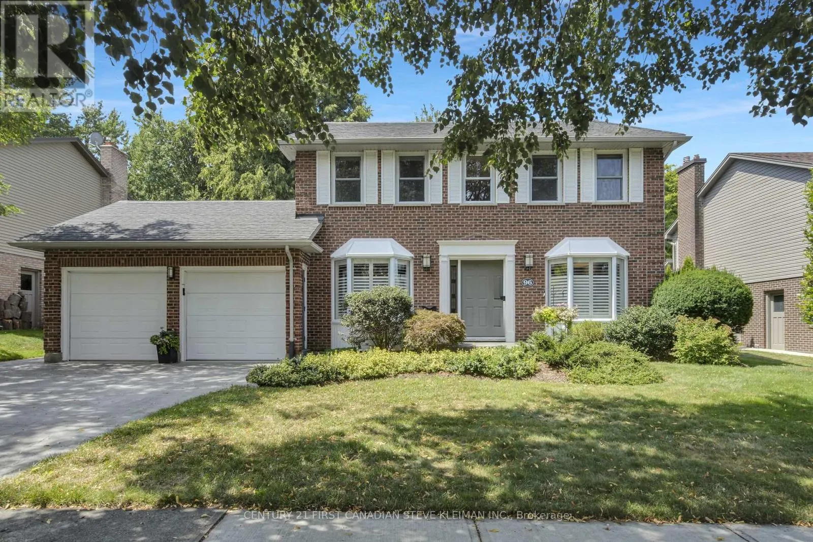 96 MERIDENE CRESCENT W