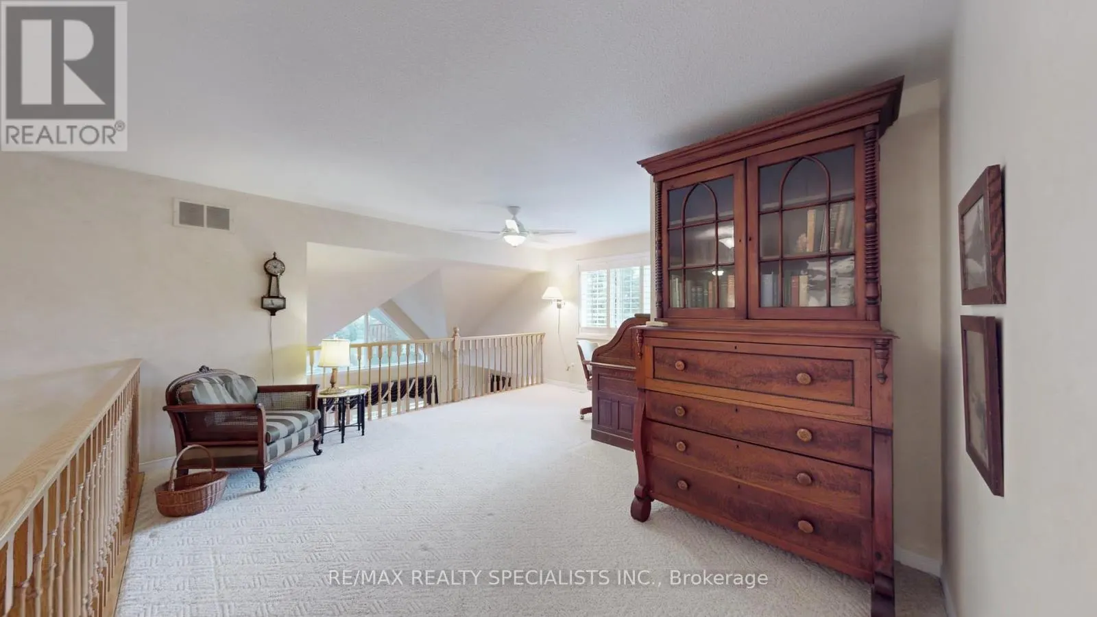1 - 212 STONEHENGE DRIVE