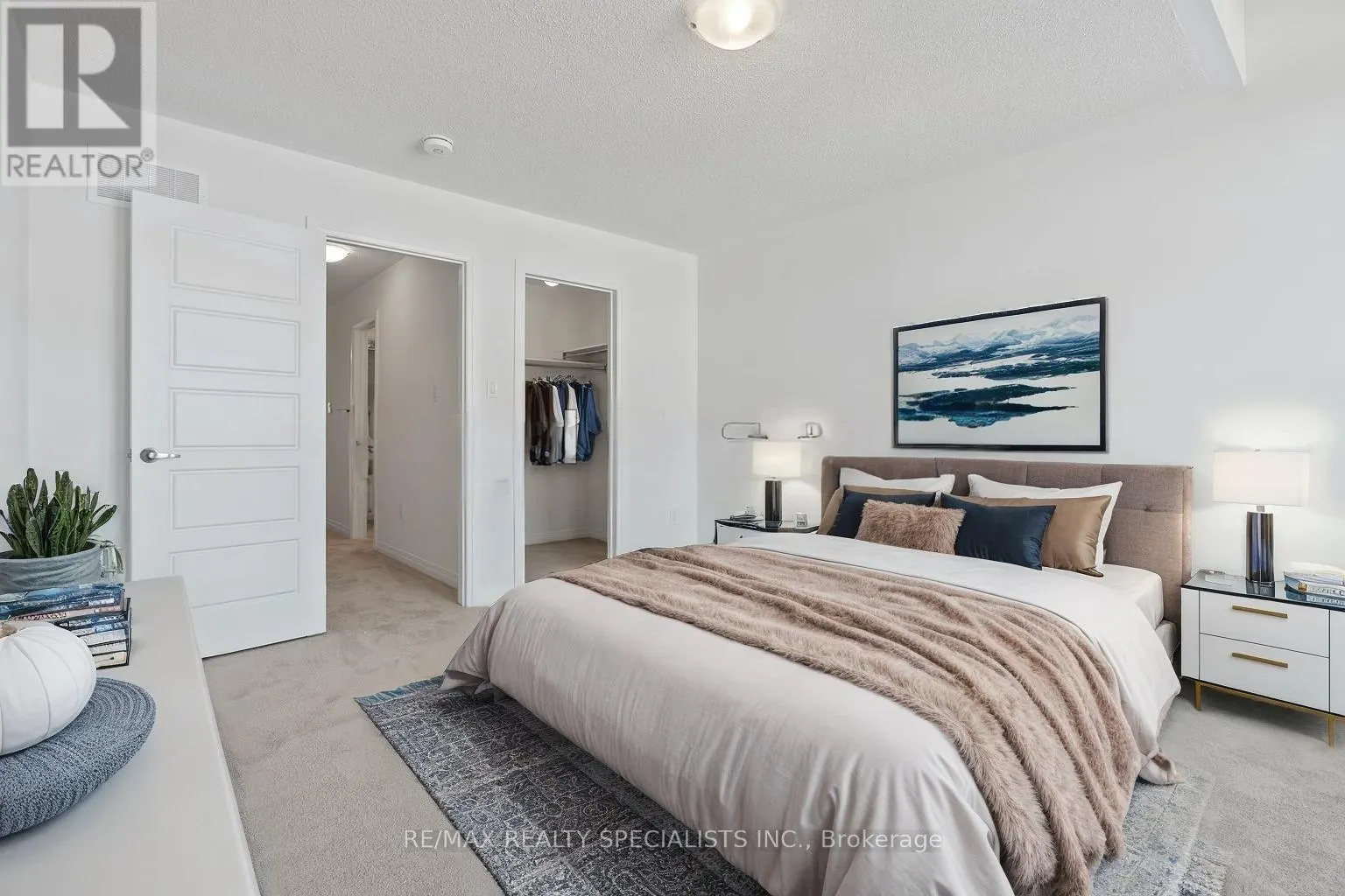 643 WINDWOOD DRIVE