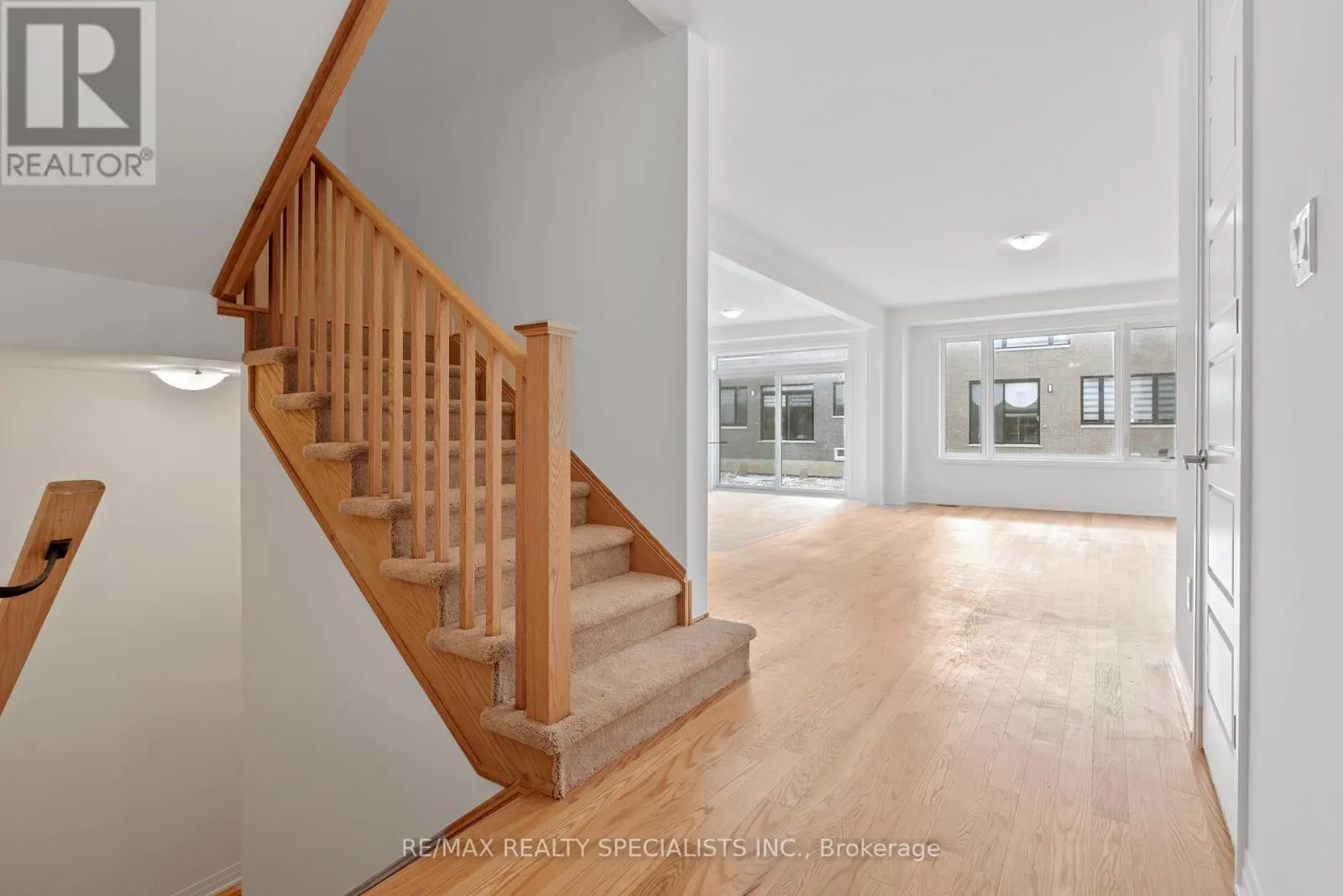 643 WINDWOOD DRIVE