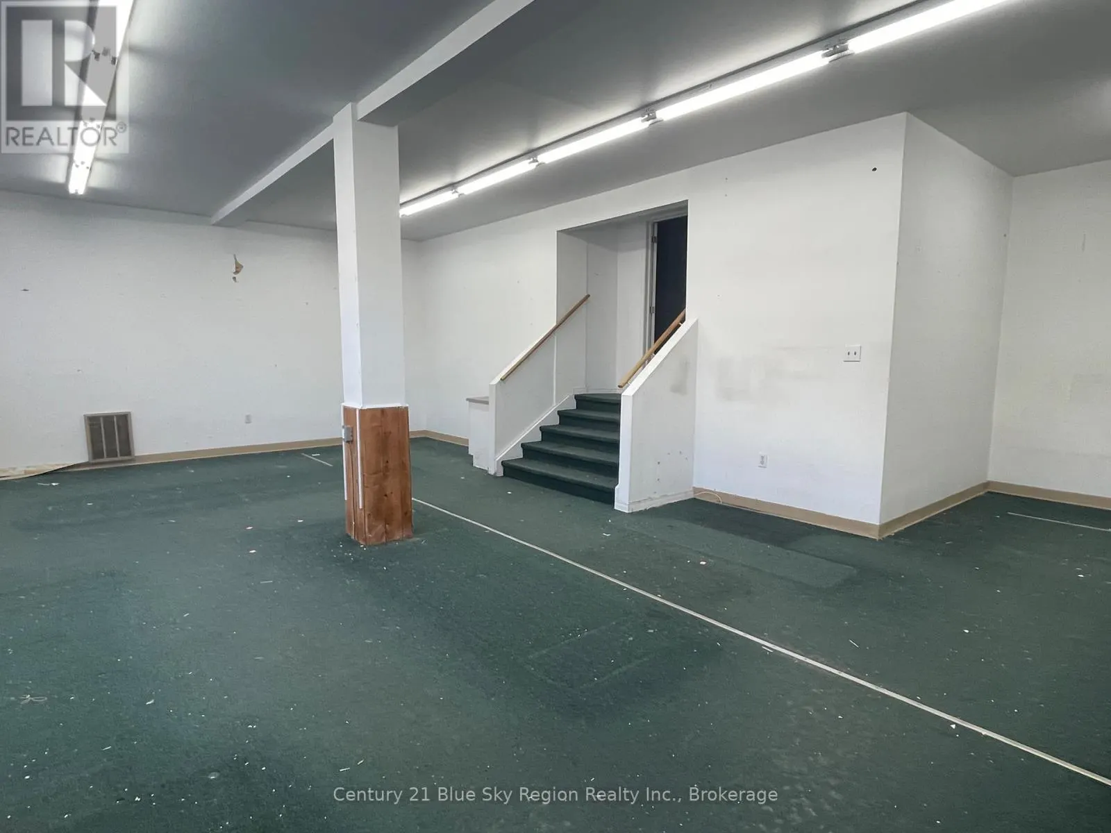 415/423 MAIN STREET E